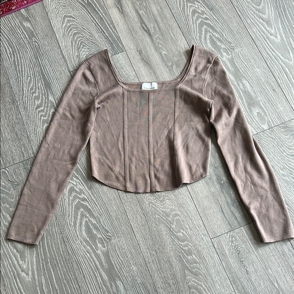 Elegant Taupe Women's Crop Top - Picture 1 of 5